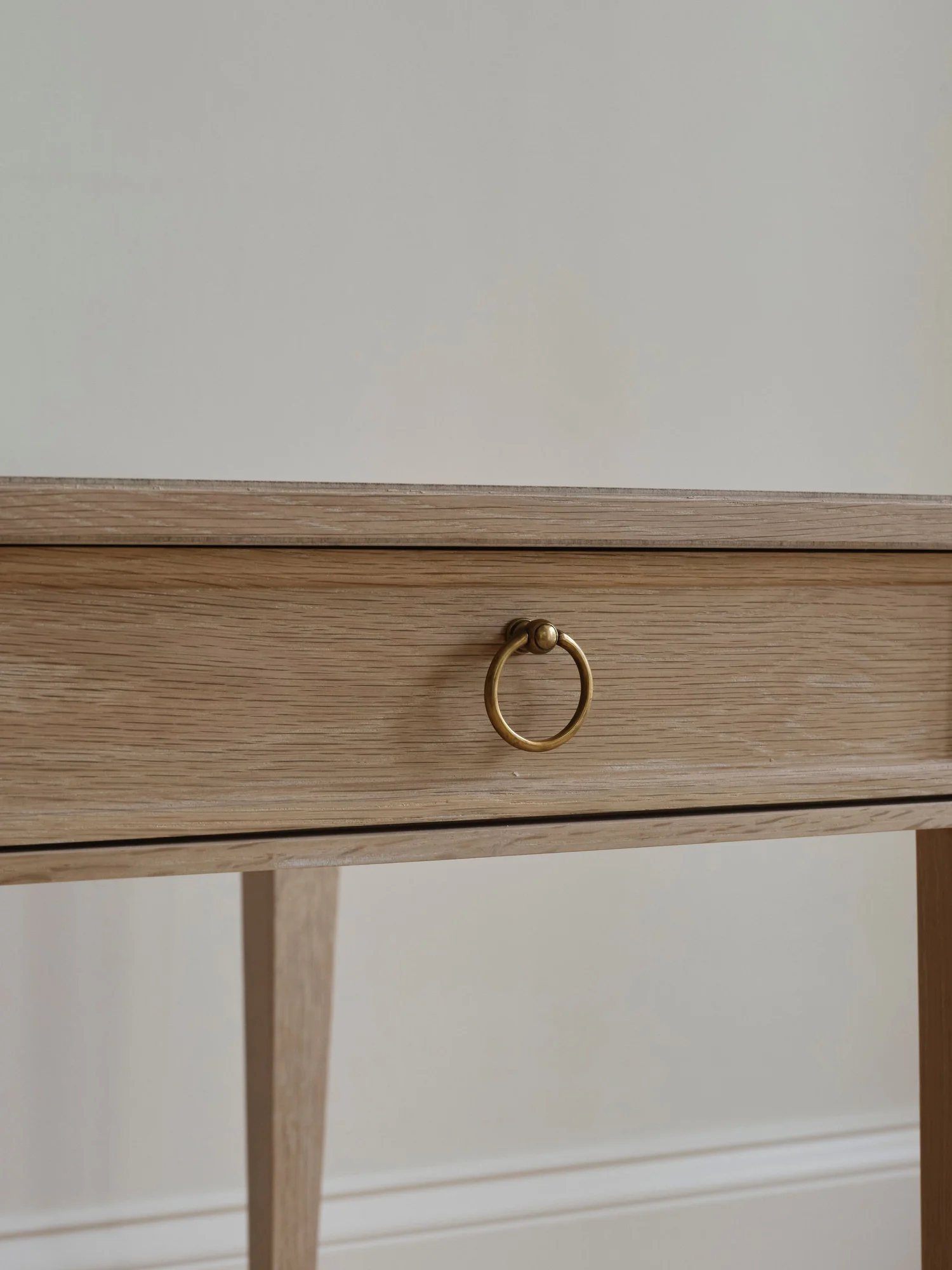 Side Table, luxury furniture at SummerHouse, Ridgeland MS