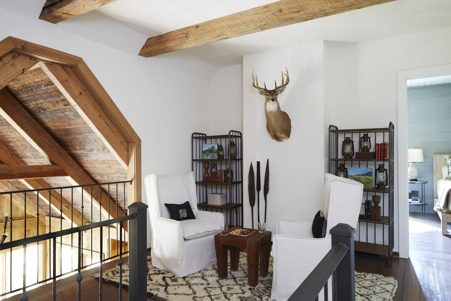 River Oak interior, photo 11