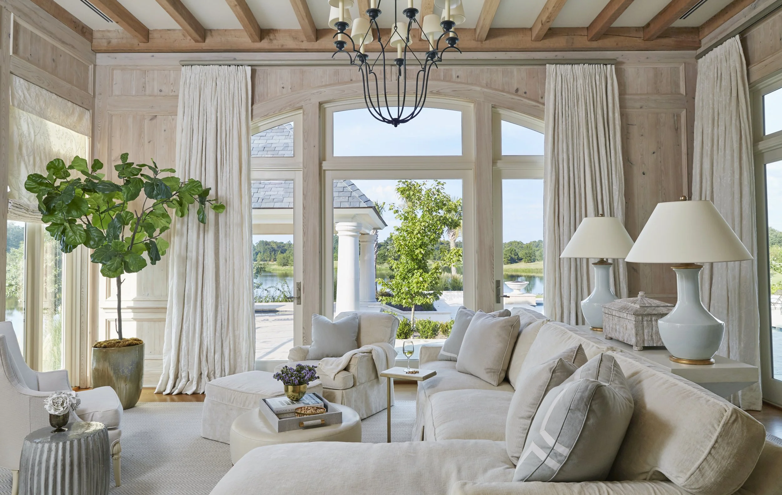 SummerHouse interior design in Mississippi