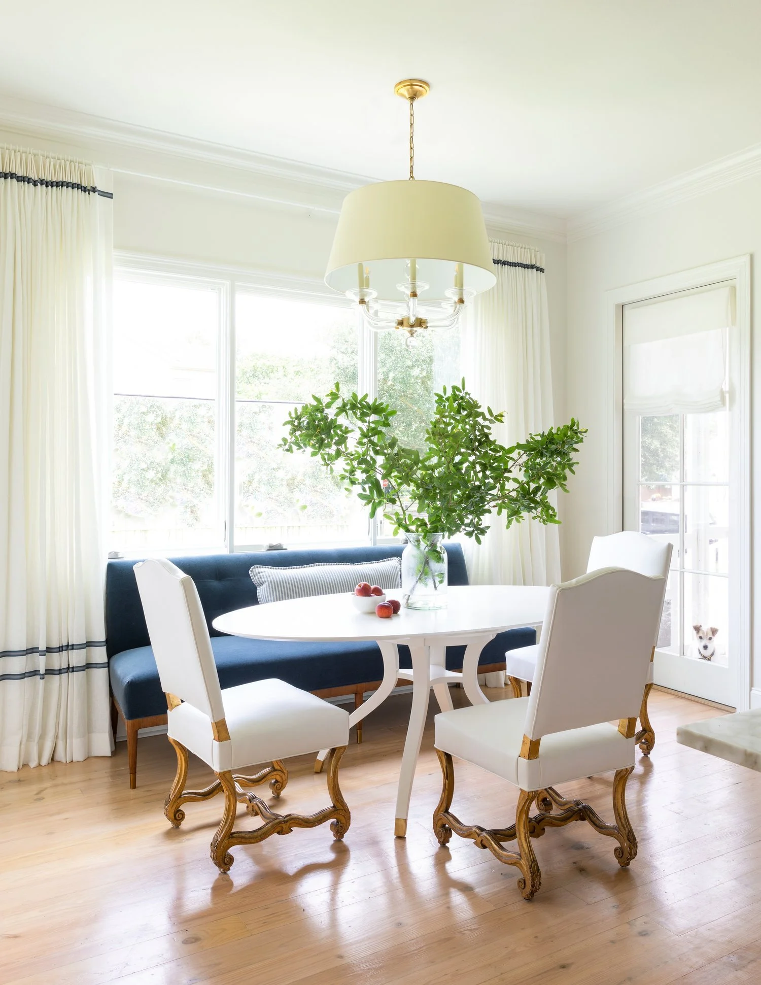 Lakeview interior, photo 7
