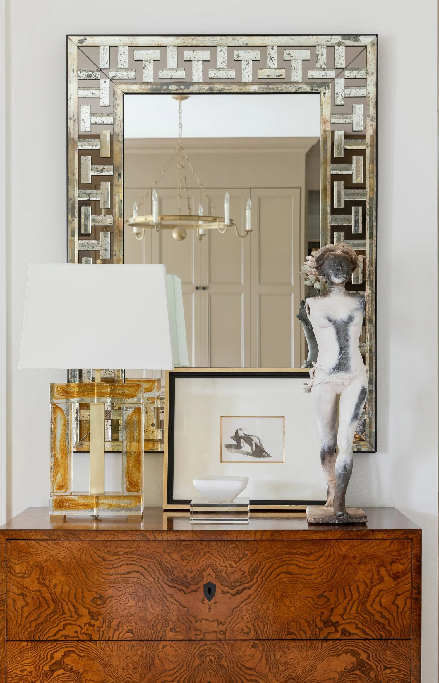 Lakeview interior, photo 10