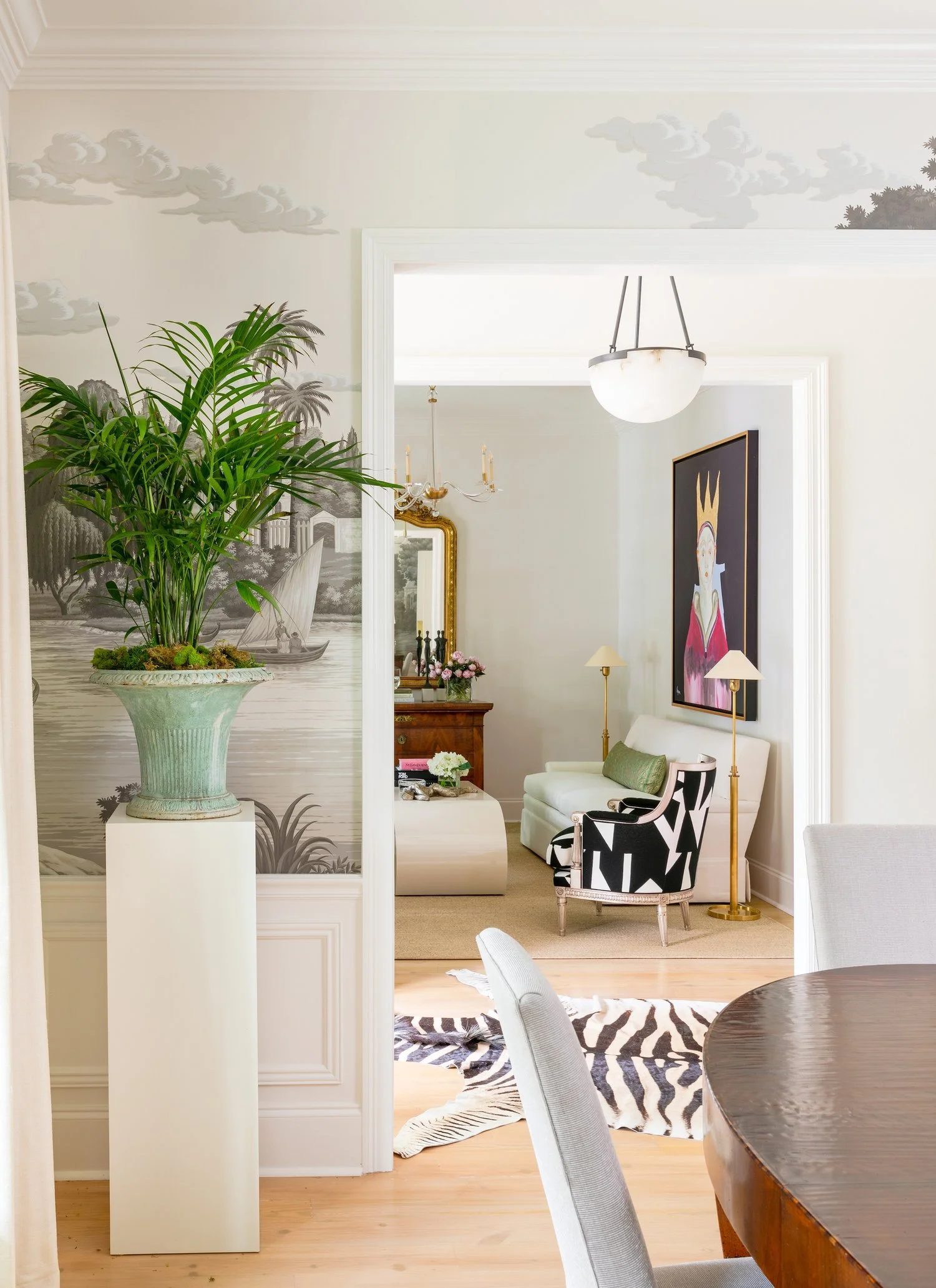 Lakeview interior, photo 3