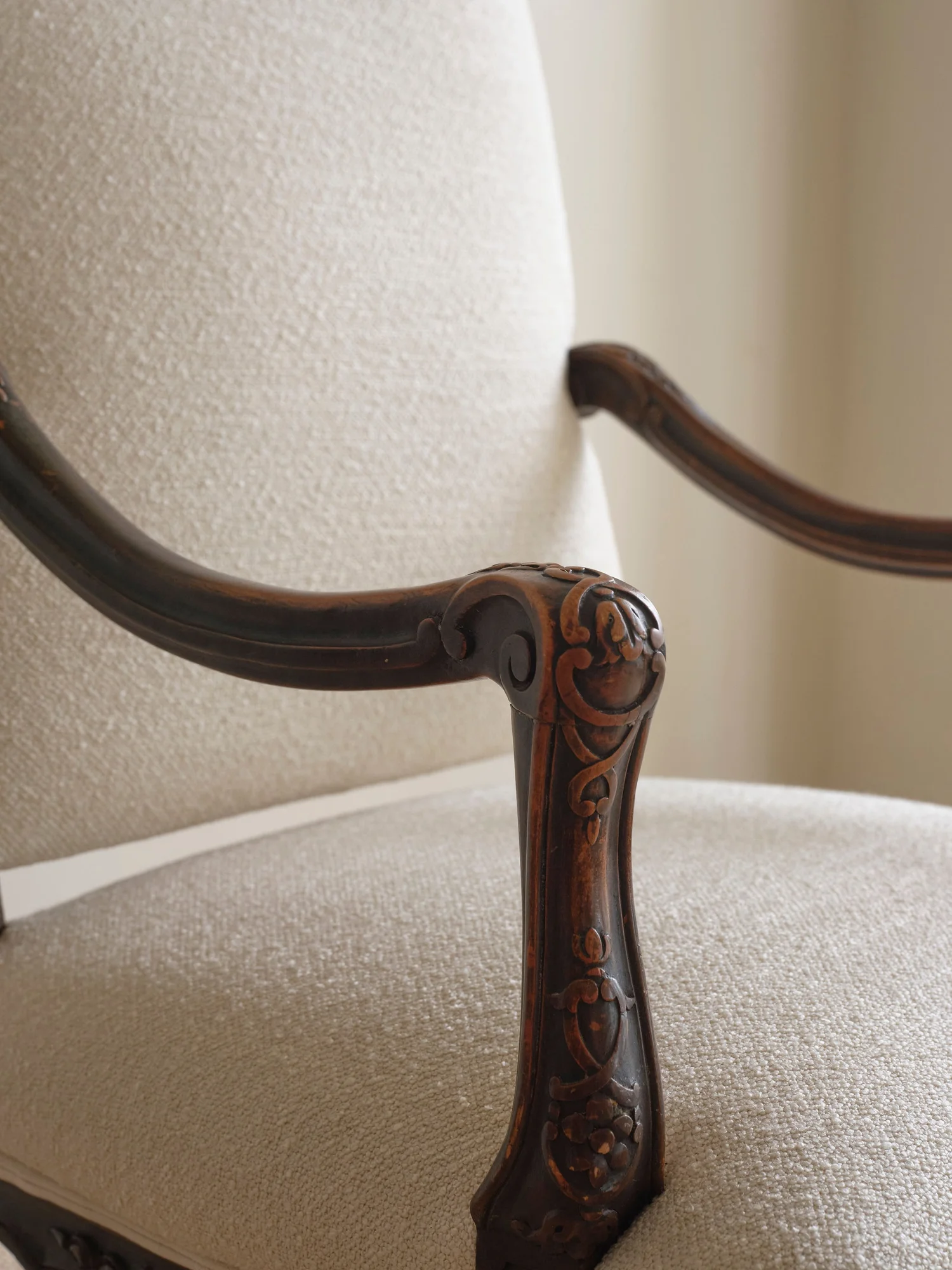 SummerHouse interior design and furnishings, image 33