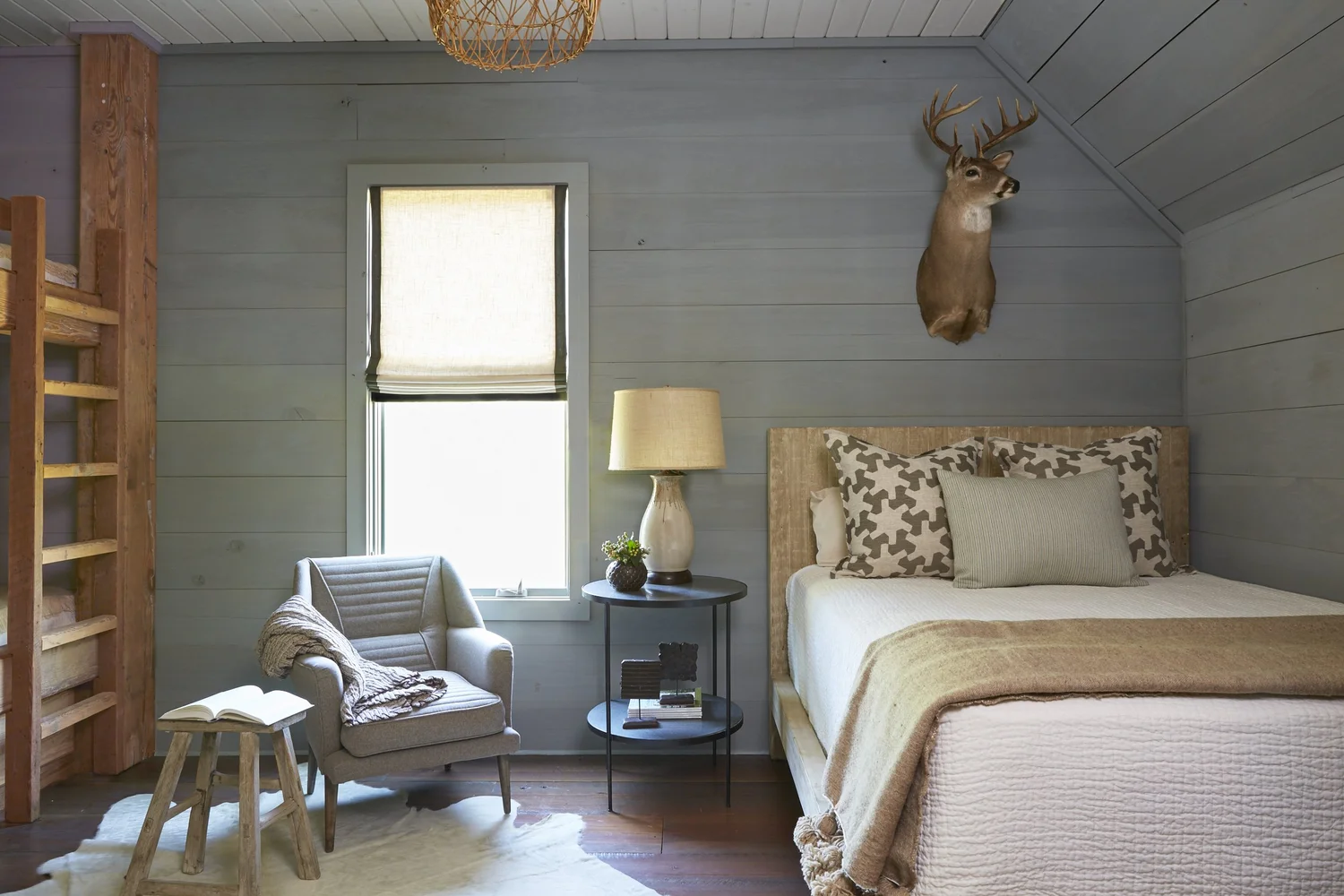 River Oak interior, photo 12